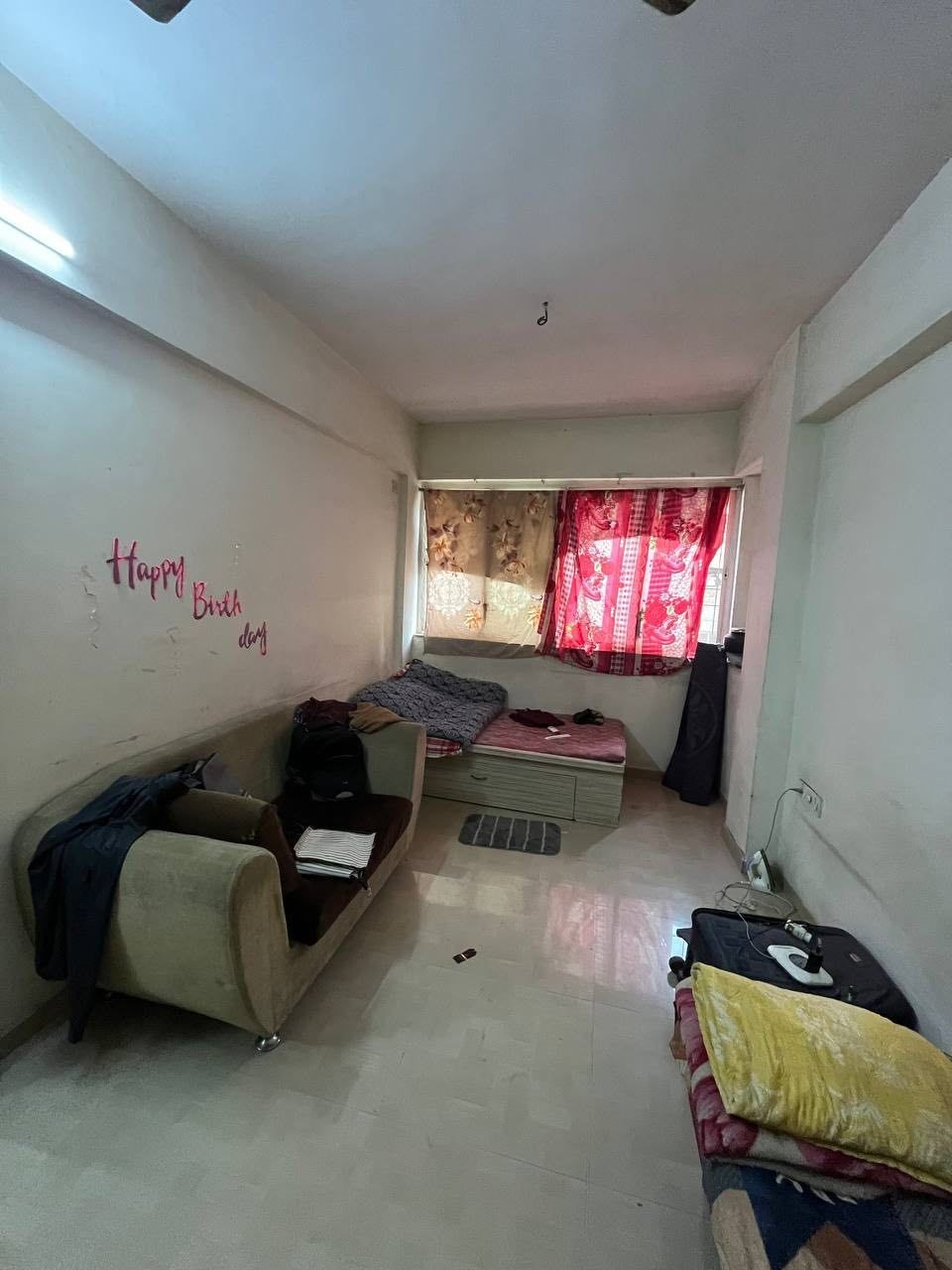 👨‍🦱 Vacancy in a pre occupied fully furnished flat for Boys for rent in Raviwar Peth, Pune photo 2
