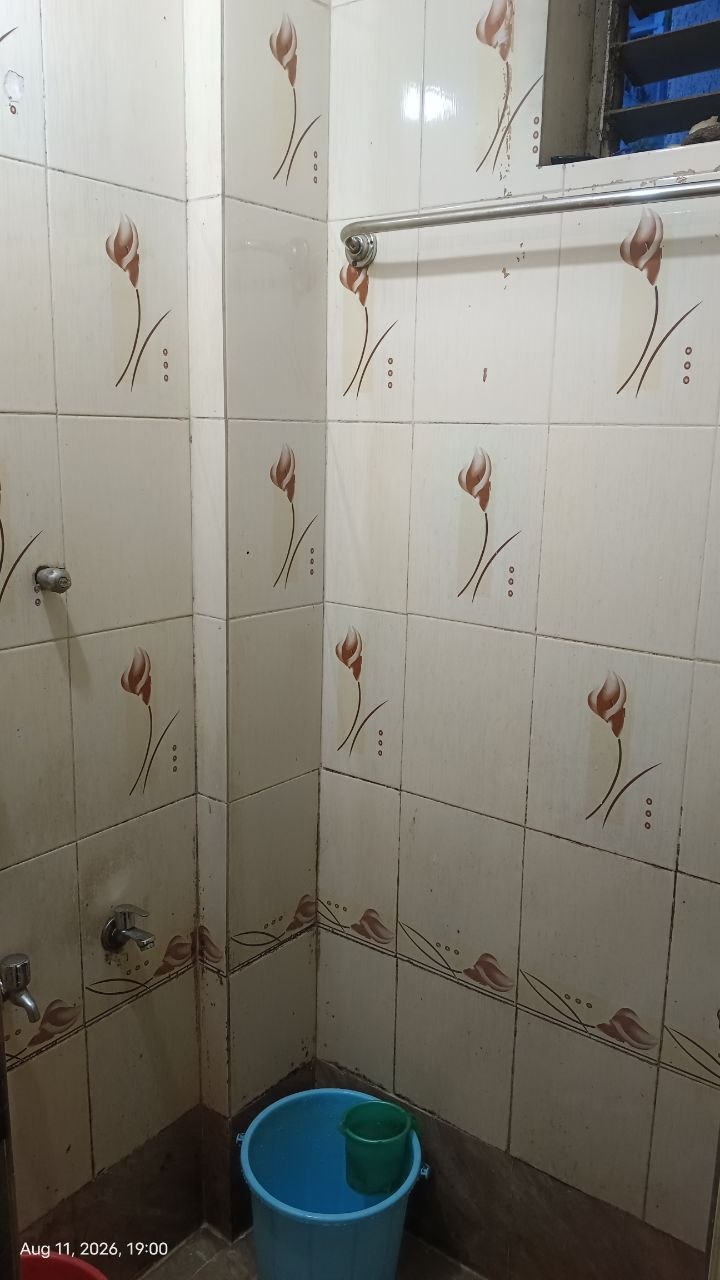 👨🦱 1 male roommate required for rent in Camp, Pune photo 3
