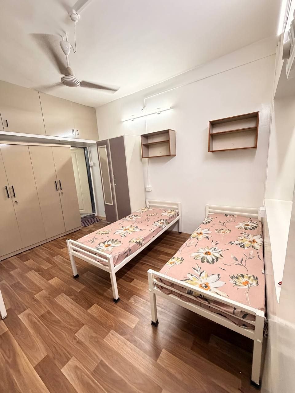 HOSTEL for rent in Athrav Apartment 1st Floor, Pune photo 4