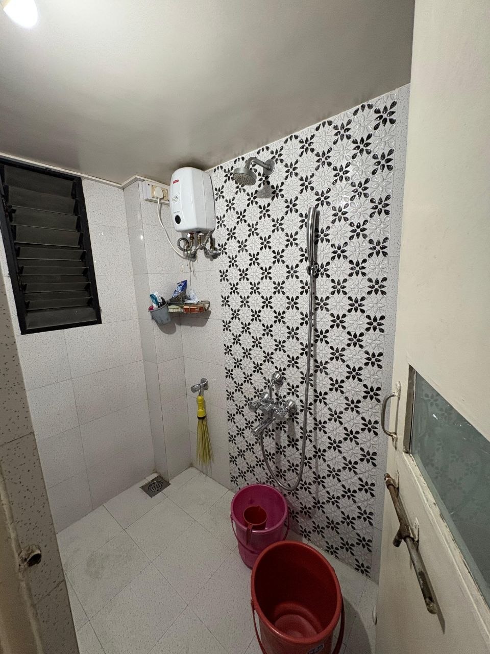PG for rent in Pune photo 8