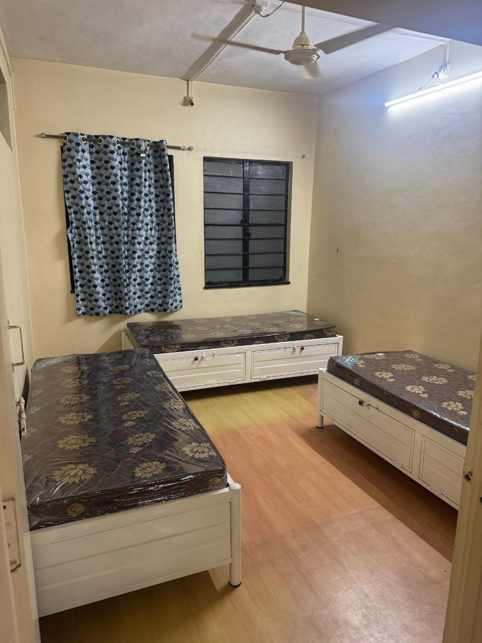 👱♀️ दुर्गा गर्ल्स हॉस्टेल for rent in Map, Pune photo 1