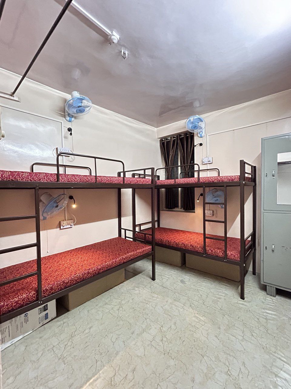 HOSTEL for rent in Narayan Peth, Pune photo 2
