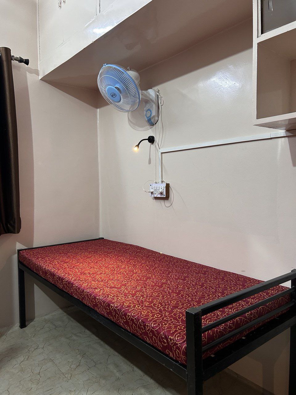 HOSTEL for rent in Narayan Peth, Pune photo 6
