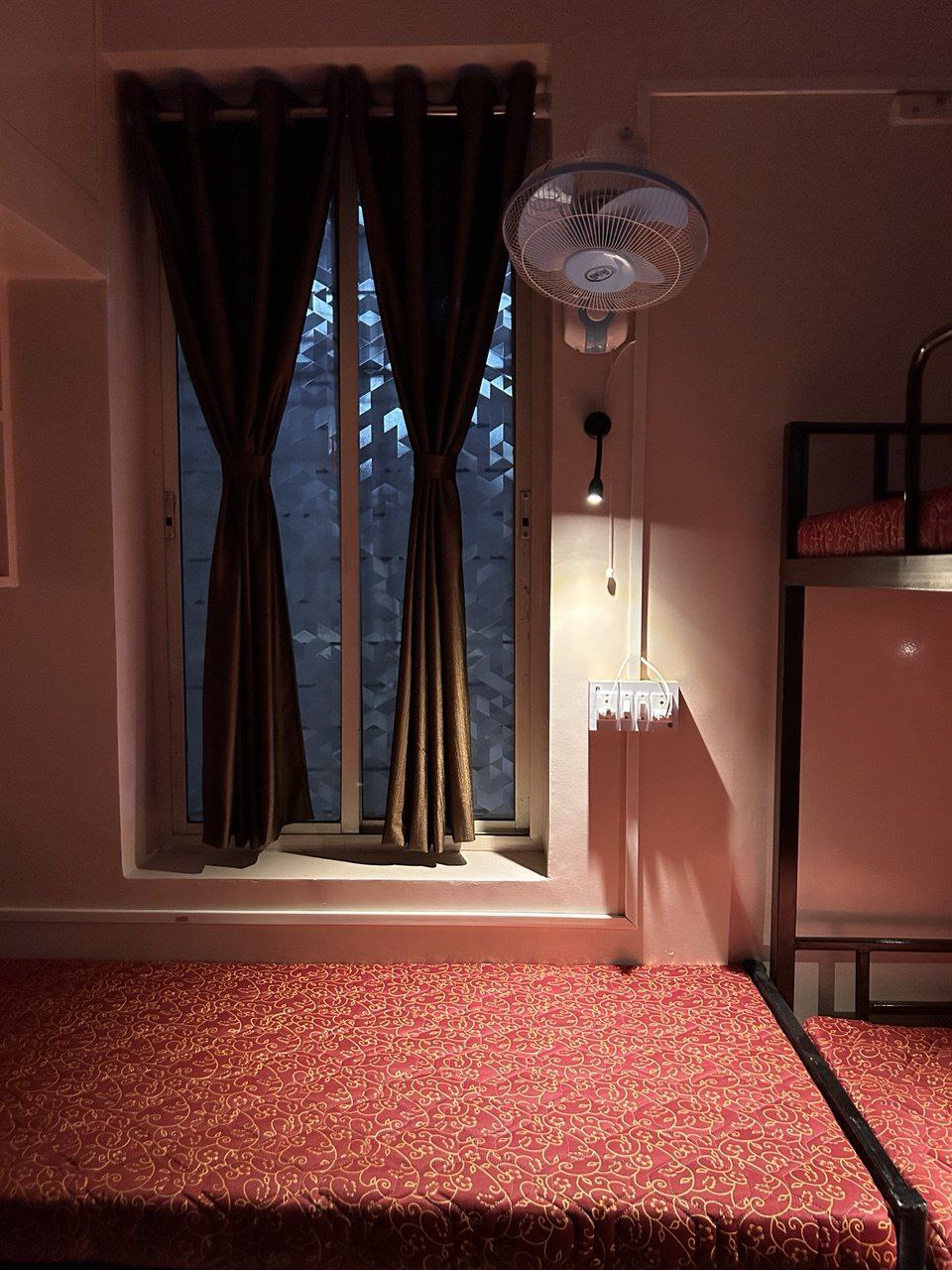HOSTEL for rent in Narayan Peth, Pune photo 5