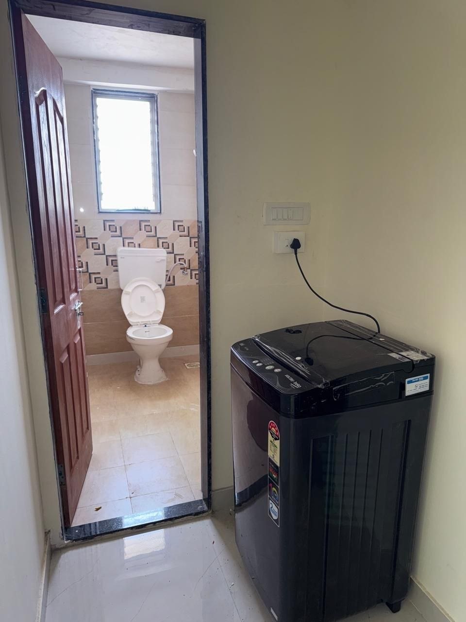 HOSTEL for rent in Pune photo 5