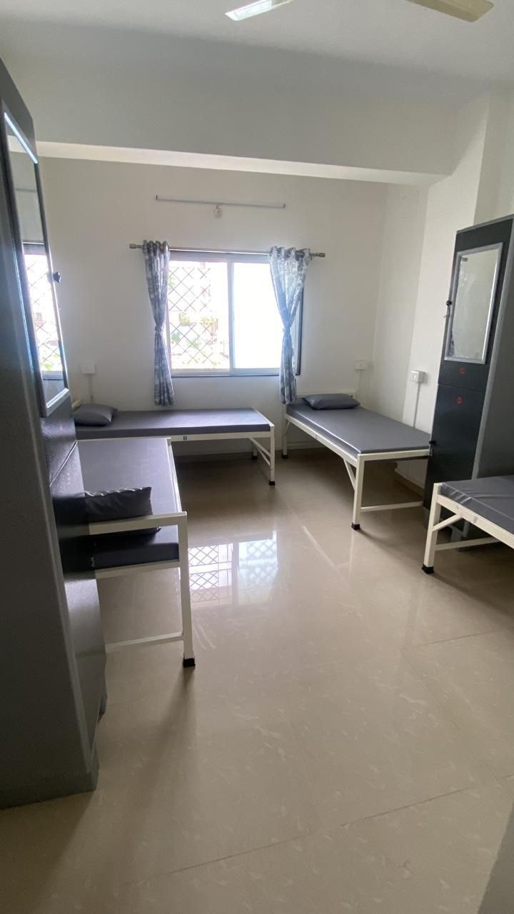 HOSTEL for rent in Karvenagar, Pune photo 5