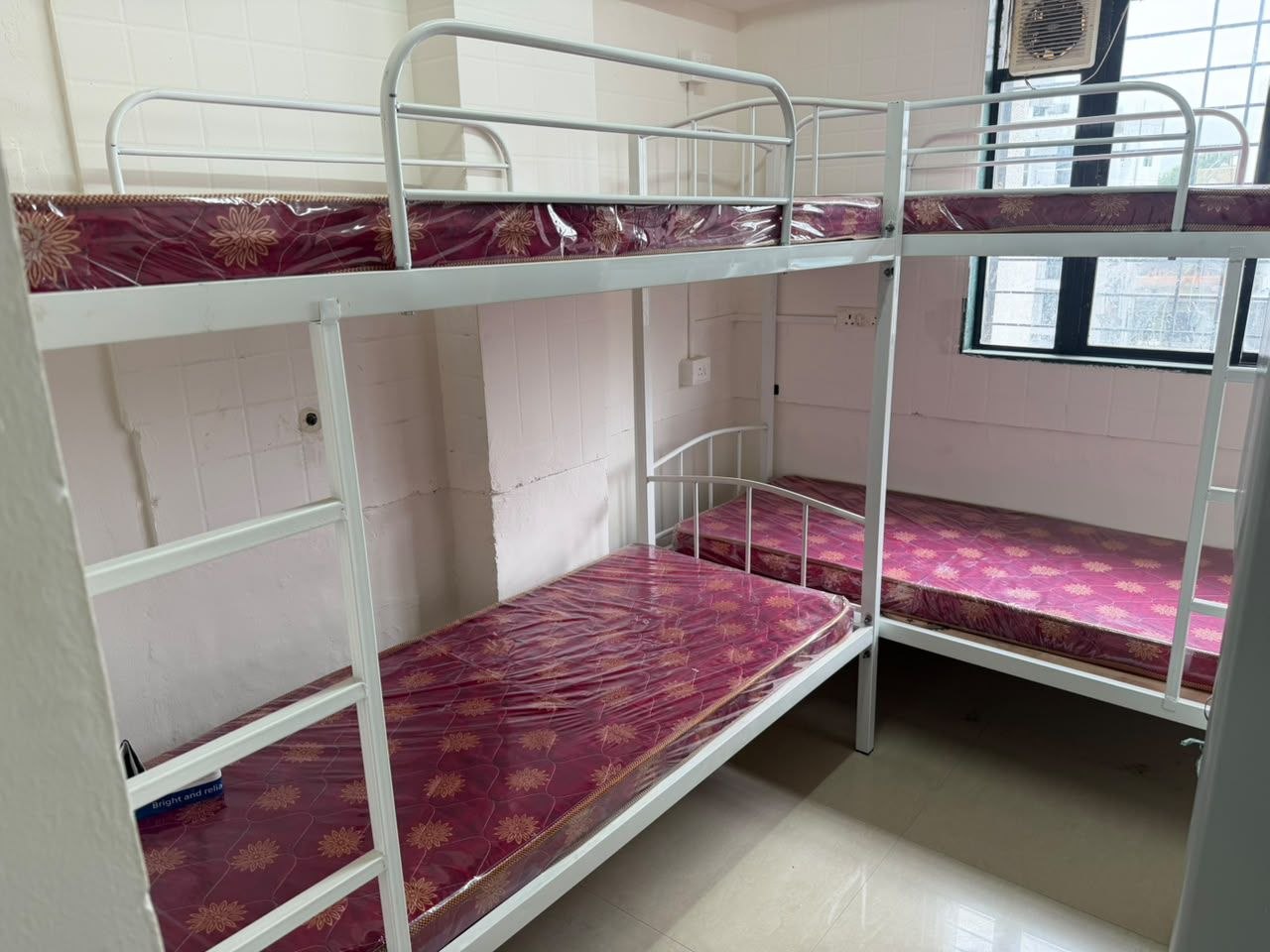 HOSTEL for rent in Narayan Peth, Pune photo 2