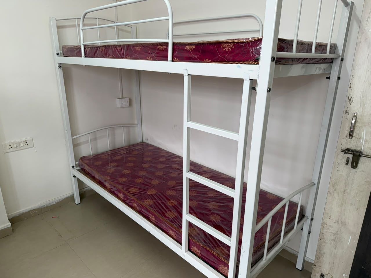 HOSTEL for rent in Narayan Peth, Pune photo 5