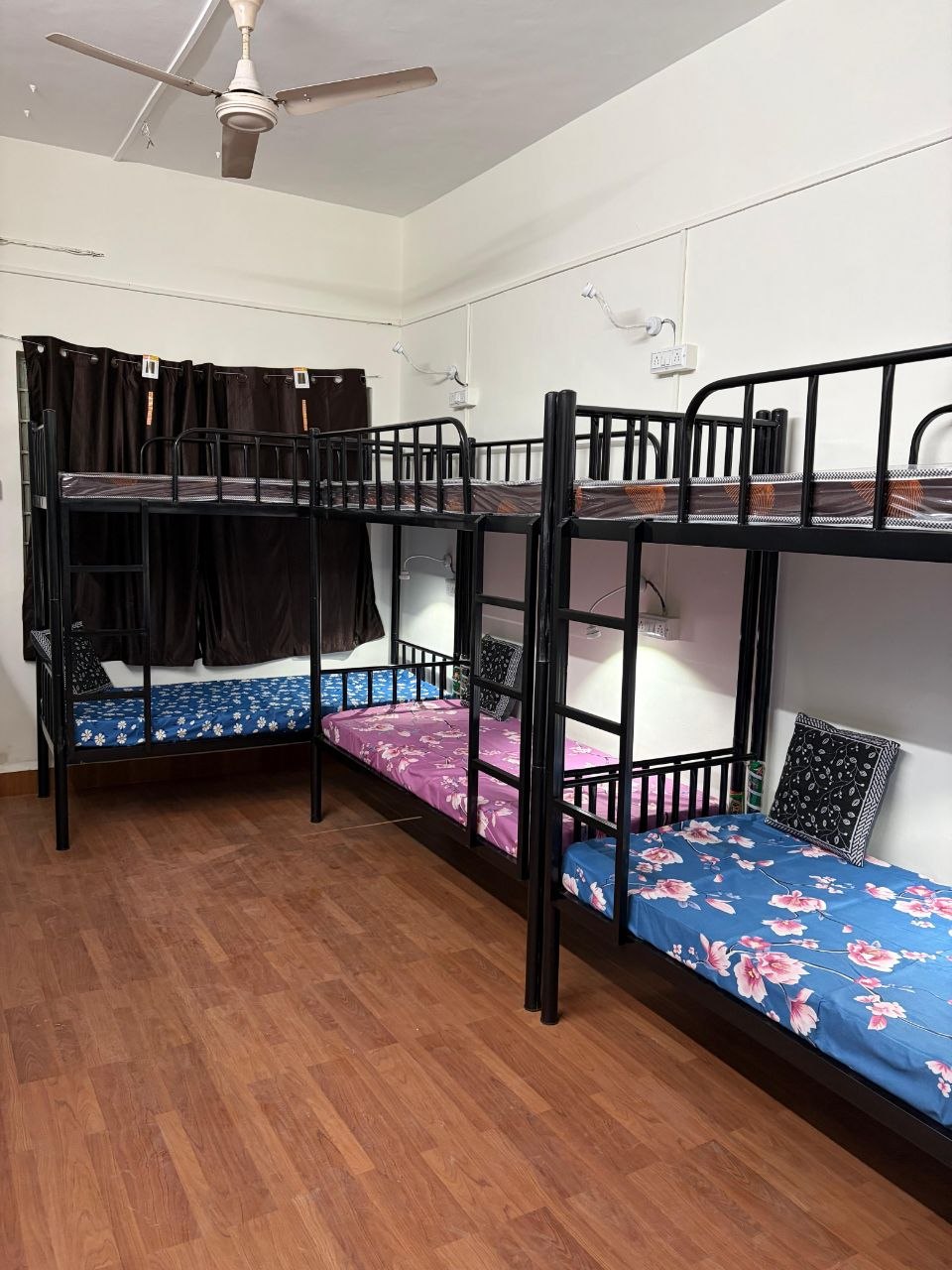 HOSTEL for rent in Erandwane, Pune photo 2