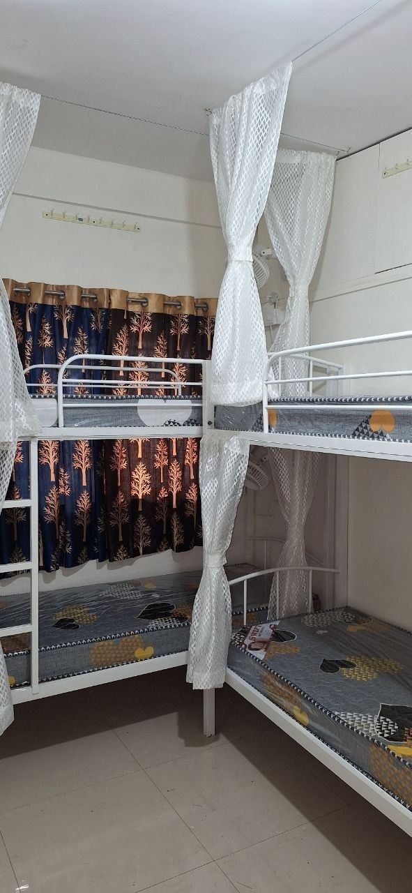 HOSTEL for rent in Narayan Peth, Pune photo 4