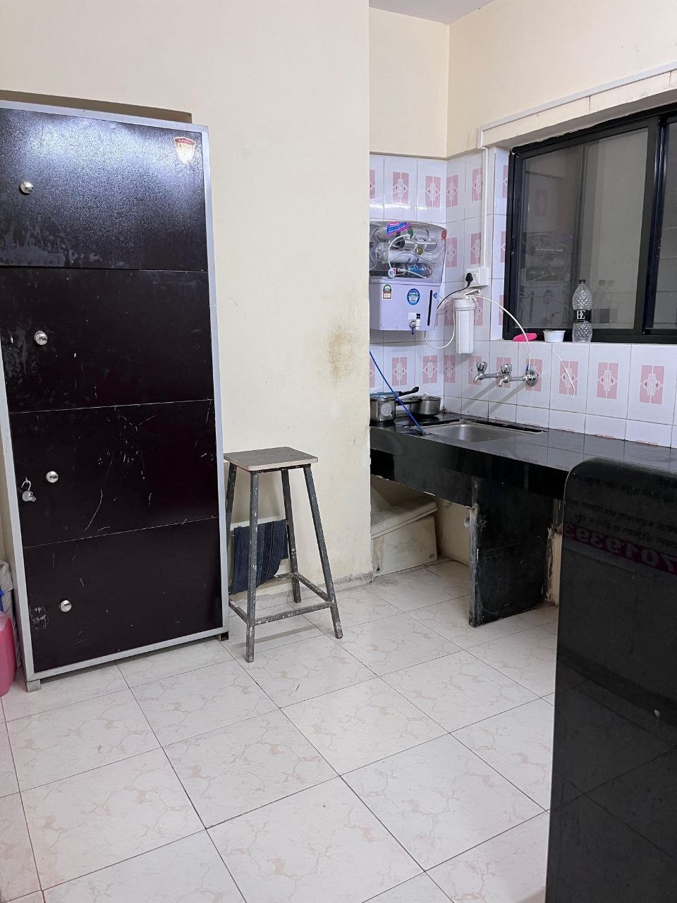 HOSTEL for rent in Narayan Peth, Pune photo 3